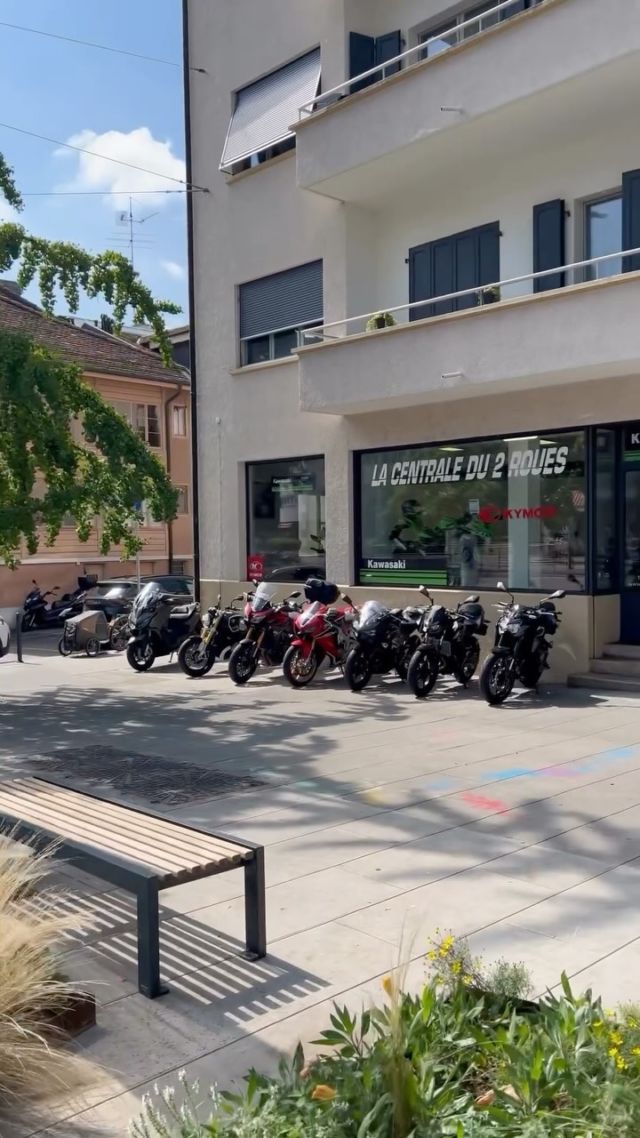 La Centrale du 2 Roues est votre partenaire 
2-Roues motos & scooter basé à Chêne-Bougeries.

LC2R est votre agent Kawasaki & Kymco mais 
bichonne et s’occupe de votre 2-Roues de toute marque avec soin, amour et passion ❤️‍🔥 

LC2R vous accueille du lundi au samedi dans 
ses amples locaux, faciles d’accès, dans une 
ambiance cosy et familiale.

Toute l’équipe LC2R se tient à votre disposition 
Pour tout projet ou réalisation 2-Roues 

La Centrale du 2 Roues
Kawasaki - Kymco
Chemin Deluc 2
1224 Chêne-Bougeries
022 344 50 04

LU-VE 08:00-12:00 / 14:00-18:30 ven (18h00)
SAM 09:00-12:00
….
#LC2R #lacentraledu2roues #chêne_bougeries
#kawasaki #Kymco #occasions #toutes_marques